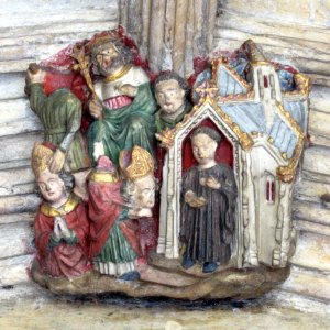 Norwich Cathedral cloisters, roof boss 27 (cropped)