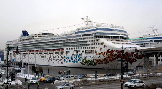 Norwegian Gem Pier 88 jeh
