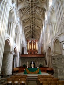 Norwich Cathedral, nave altar
