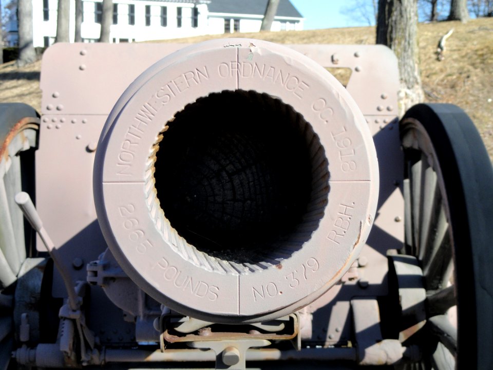 Northwestern Ordnance Co. 4.7-inch Gun 1918 - Millbury, MA - DSC04605