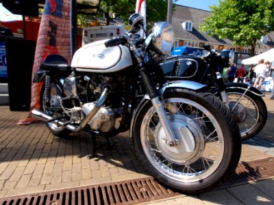 Norton motorcycle at the SPECIAAL Auto Evenement Nijkerk 2011