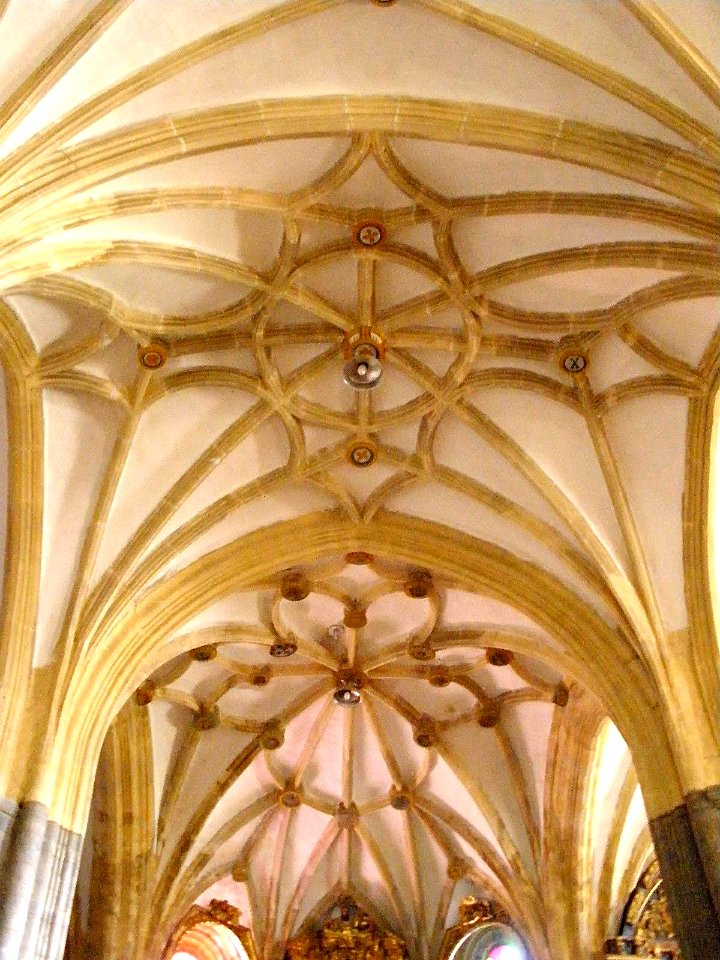 Novales - Iglesia de Santa Maria de la Asuncion 10