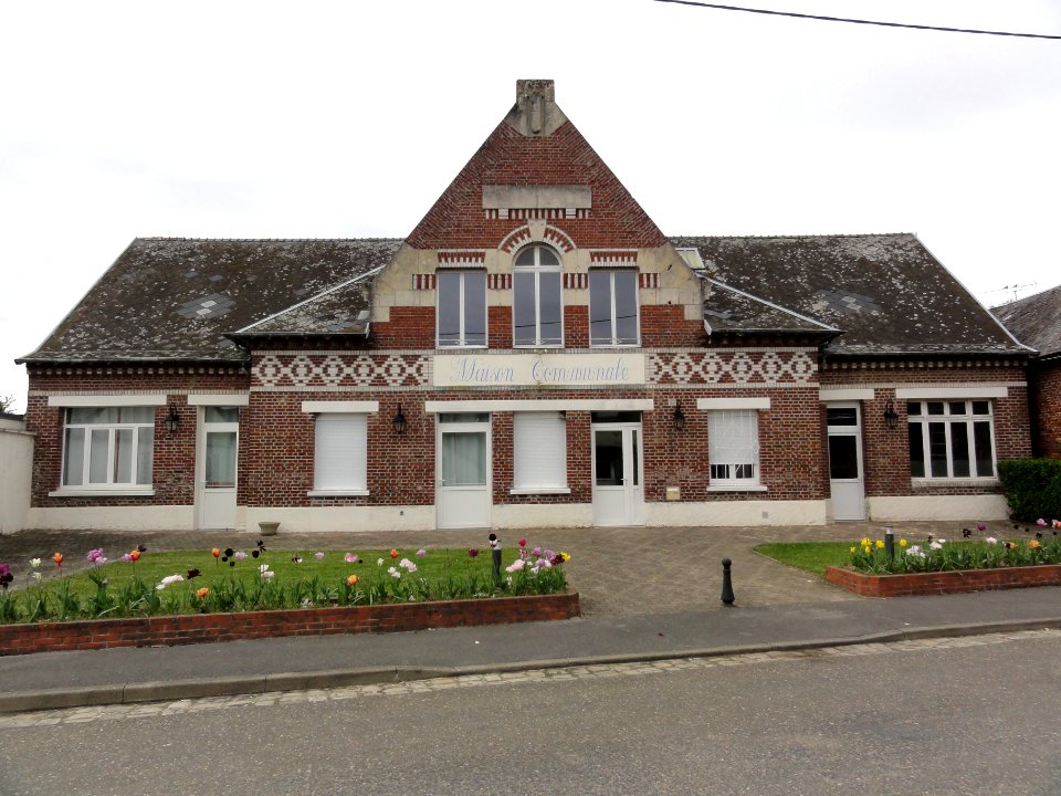 Nouvion-le-Comte (Aisne) maison communale (mairie)