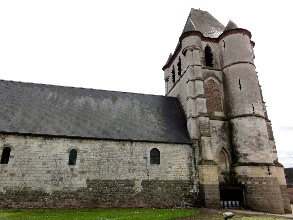 Nouvion-et-Catillon (Aisne) église (01)