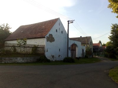 NOVÁ VES - Dvojice domů