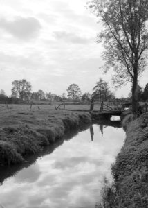 Normalisatie van beken, graven en dempen van sloten, leggen riolering, duikers e, Bestanddeelnr 162-0118