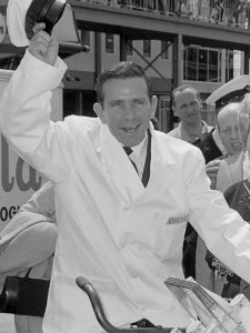 Norman Wisdom (1965)