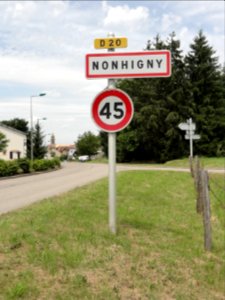 Nonhigny (M-et-M) city limit sign