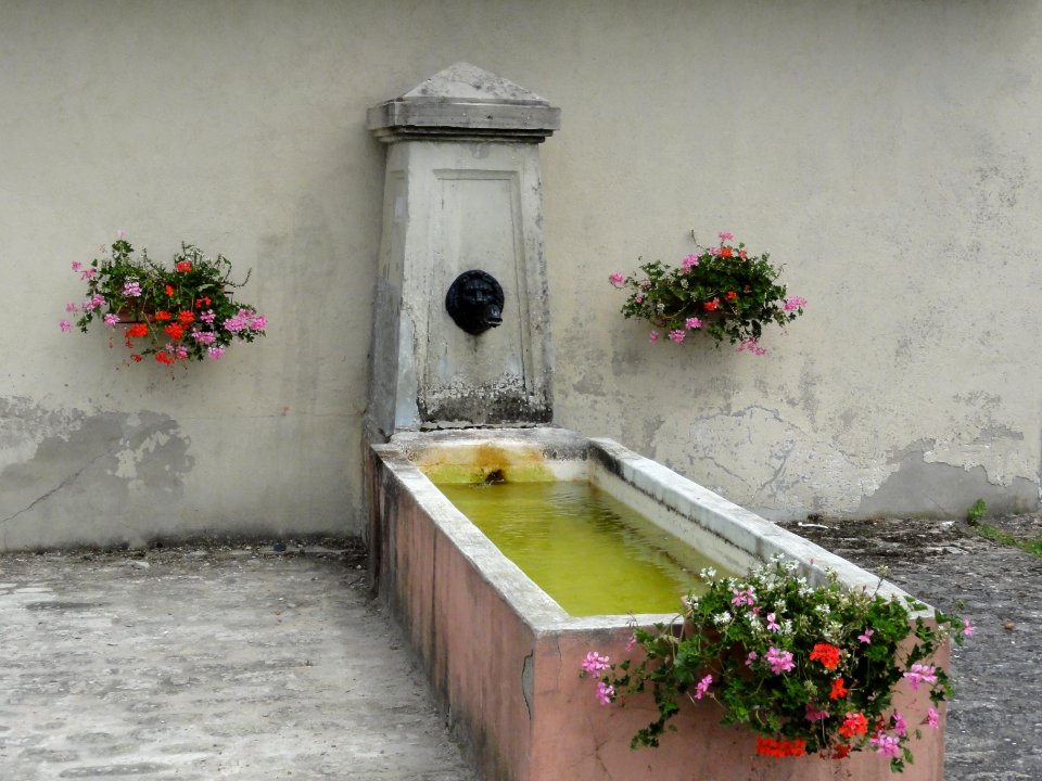 Nonhigny (M-et-M) fontaine A