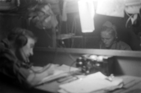 Nog te dikwijls is het noodzakelijk dat de militairen handelend moeten optreden , Bestanddeelnr 1251