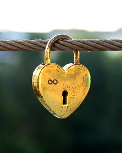 Love padlock connection photo