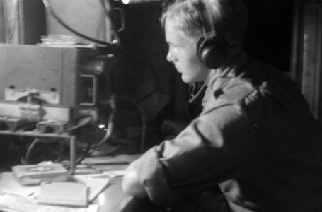 Nog te dikwijls is het noodzakelijk dat de militairen handelend moeten optreden , Bestanddeelnr 1252