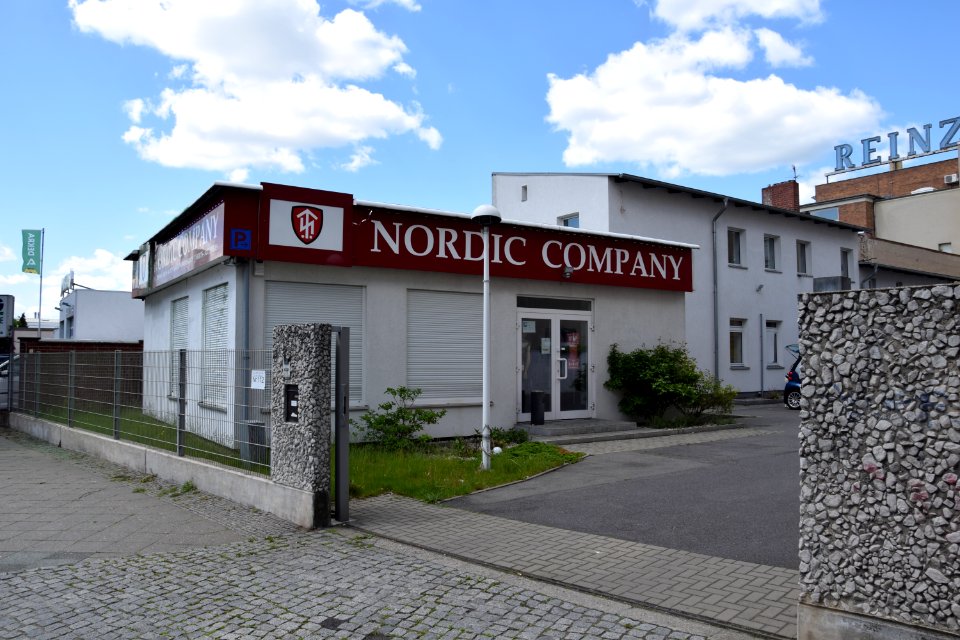 Nordic Company Berlin, Thor Steinar Laden 2v4