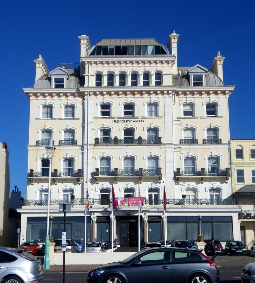 Norfolk Hotel (Mercure Brighton Seafront), King's Road, Brighton (NHLE Code 1381642) (October 2013) (4)