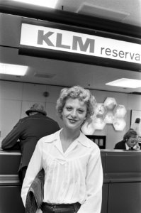 Norma Riesenbeck op Schiphol, Bestanddeelnr 928-0016