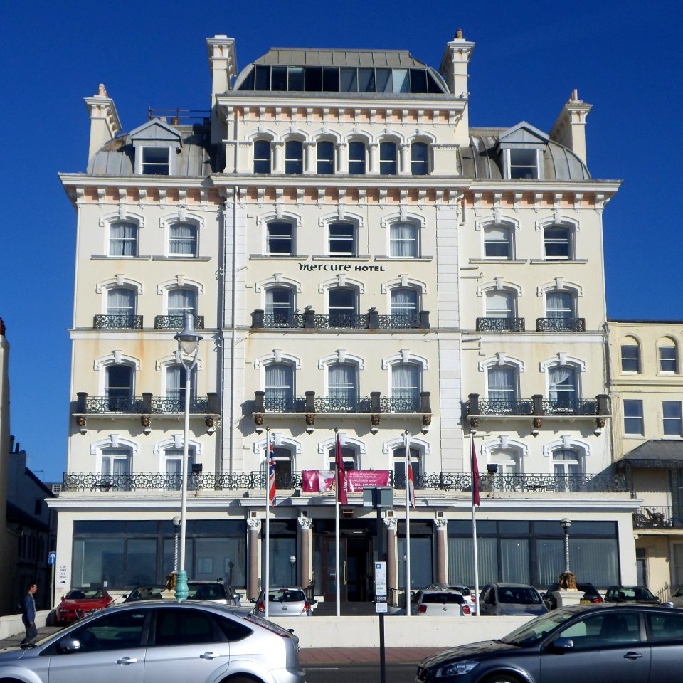 Norfolk Hotel (Mercure Brighton Seafront), King's Road, Brighton (NHLE Code 1381642) (October 2013) (1)