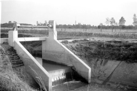 Normalisatie van beken, graven en dempen van sloten, Bestanddeelnr 250-8045