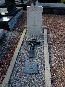 Norrent-Fontes (Pas-de-Calais, Fr) tombe de guerre de la CWCG