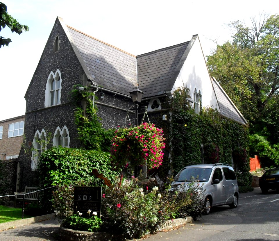 North Lodge at Woodvale Cemetery, Brighton (IoE Code 482034)