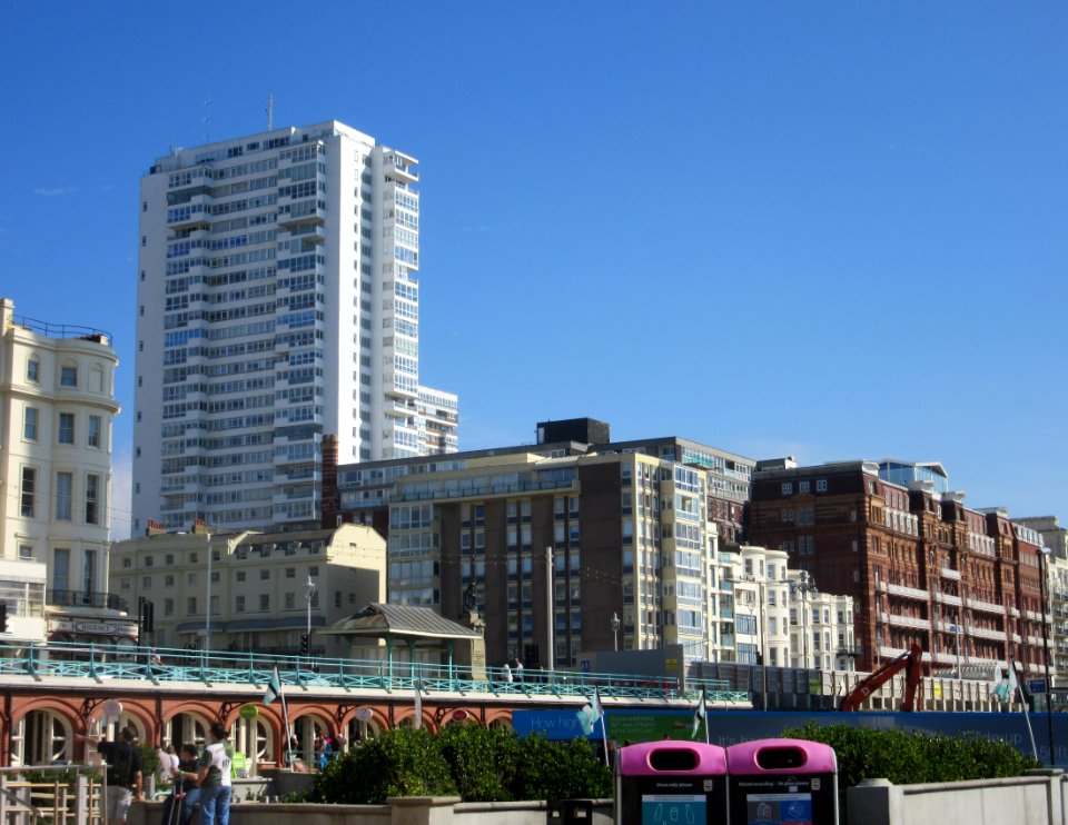 Northeastward view of King's Road, Brighton from Brighton Beach (September 2015)