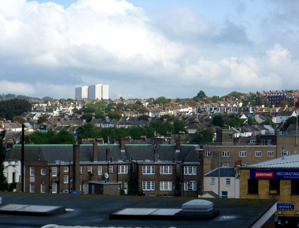 Northeastward view from The Greenway, New England Quarter, Brighton (October 2013) (3)