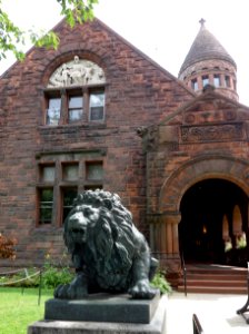 North Lion - Fairbanks Museum and Planetarium - DSC04184