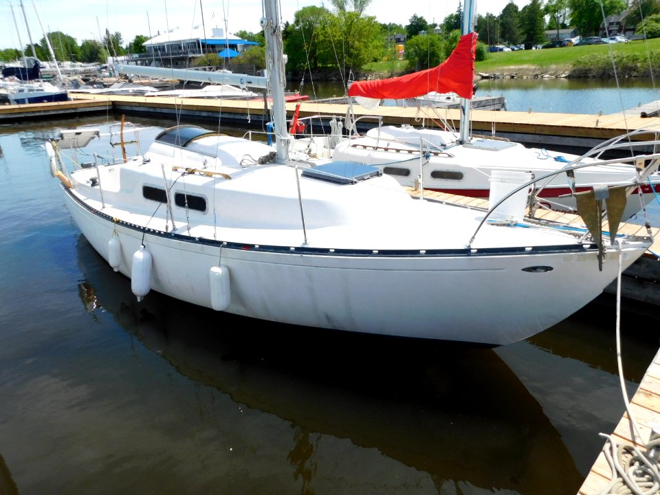Northern 25 sailboat Whimsy 0933