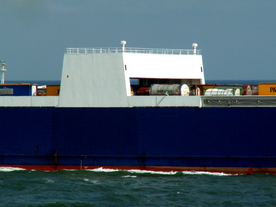 Norsky 06Aug05 NW midship