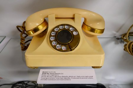 North Electric H6, c. 1940s-1950s - Telephone Museum - Waltham, Massachusetts -DSC08198