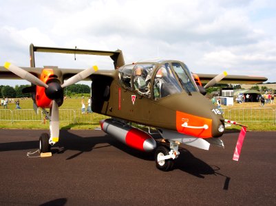 North American Rockwell OV-10B Bronco Luftwaffe 99+18, pic1