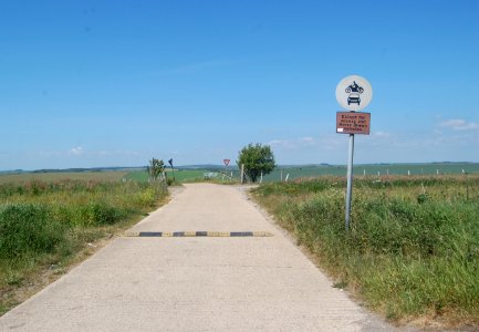 Northward view from end of Warren Avenue, Woodingdean (May 2020)