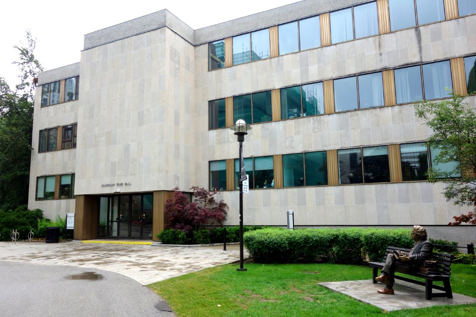 Northrop Frye Hall - University of Toronto - DSC00785