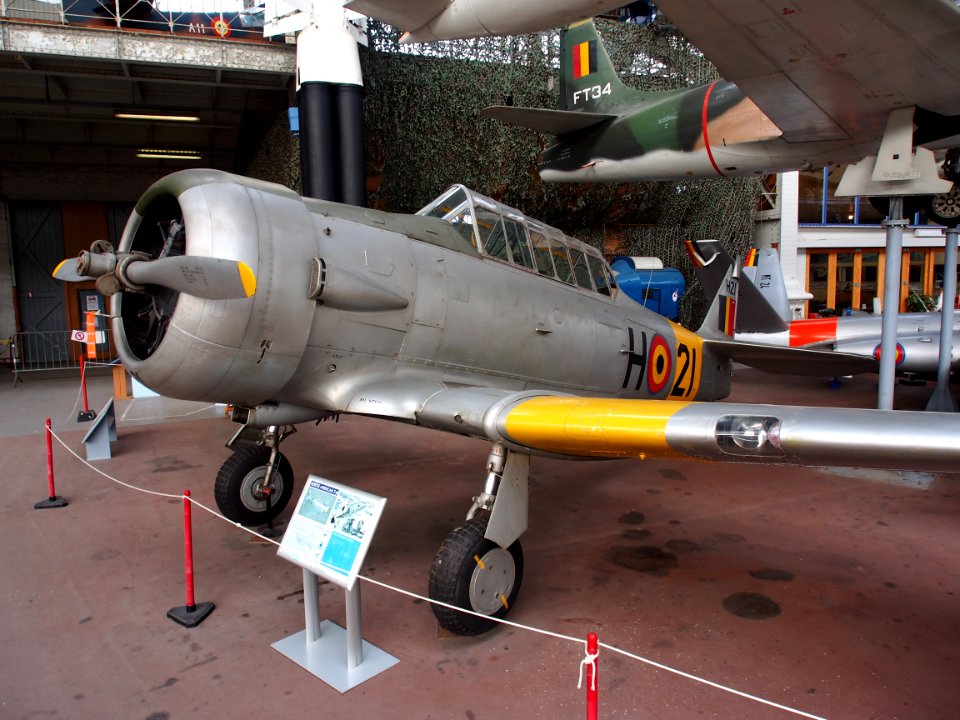 North American T-6 H21
