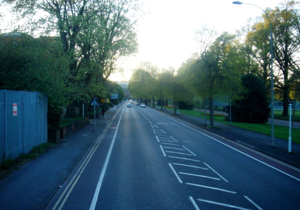 Northward view along Preston Road (opposite Preston Park), Brighton (April 2009)