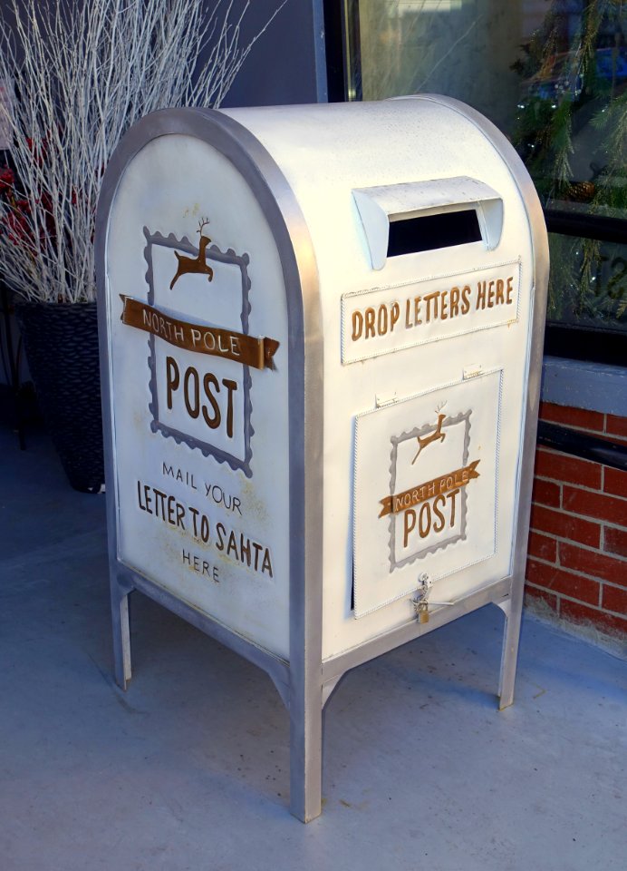 North Pole Post - Hudson, Massachusetts - DSC08842