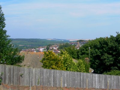 Northward view across Moulsecoomb from Meadowview, Brighton (August 2013) (1)