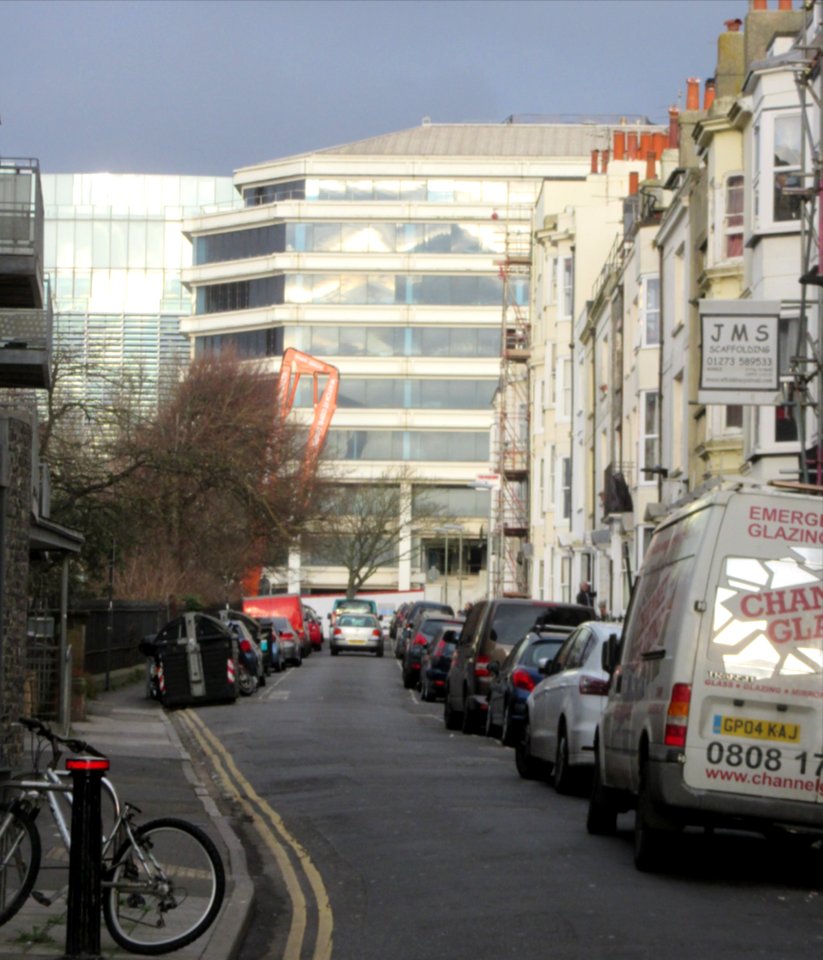 Northward view along Dorset Gardens, Brighton (December 2016) (1)