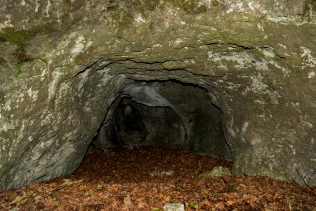 Nordöstliche Felsgrotte in der Weißen Hülle (A 232) 04