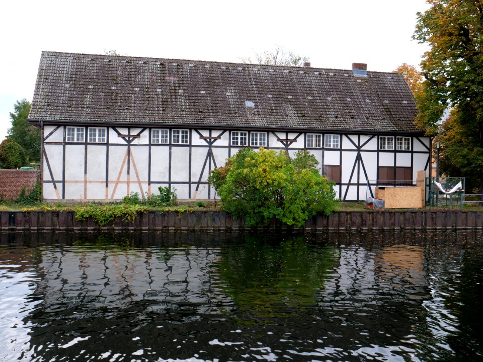 Nordhafen Spandau boathouse 2019-10-18 03