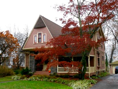 North Wayne PA HD 210 Walnut Cozy