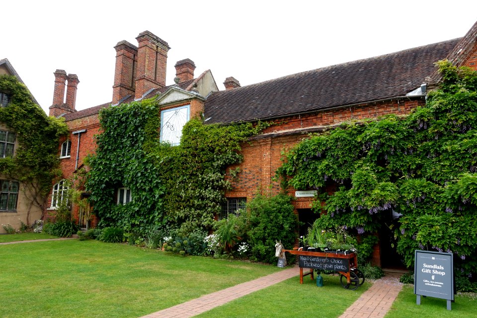 North wing - Packwood House - Warwickshire, England - DSC08534