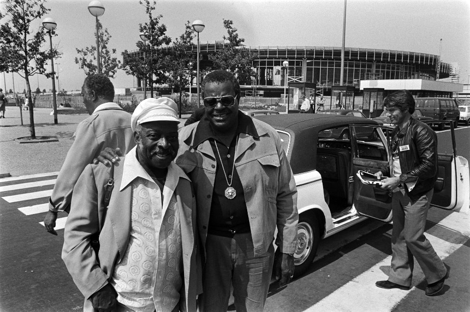 North Sea Jazz festival in Den Haag Count Basie (l) en Oscar Peterson (r) kome, Bestanddeelnr 929-2704