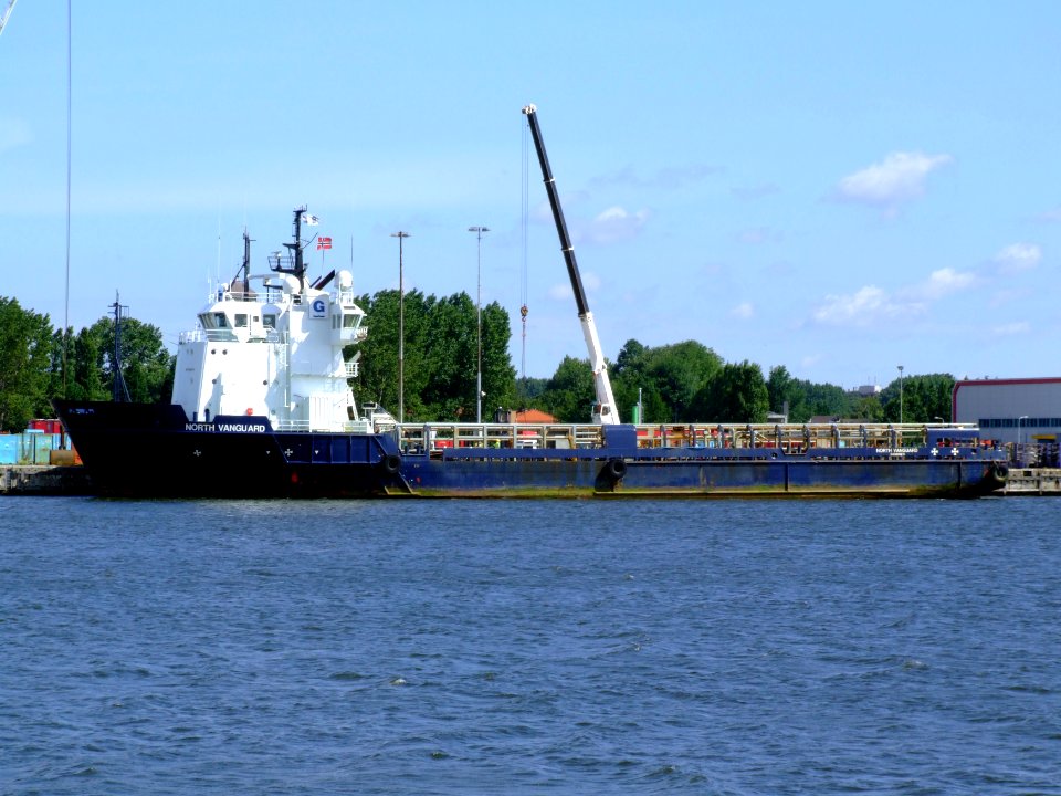 North Vanguard IMO 8912340 - Callsign LCNL 30June2007