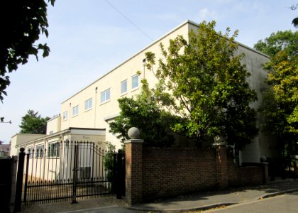 North West Surrey Synagogue, Horvath Close, Oatlands, Weybridge (June 2015) (5)