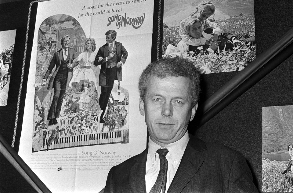 Noorse acteur Toralv Maurstad, die de rol van Edvard Grieg speelt, voor het fil…, Bestanddeelnr 924-3493
