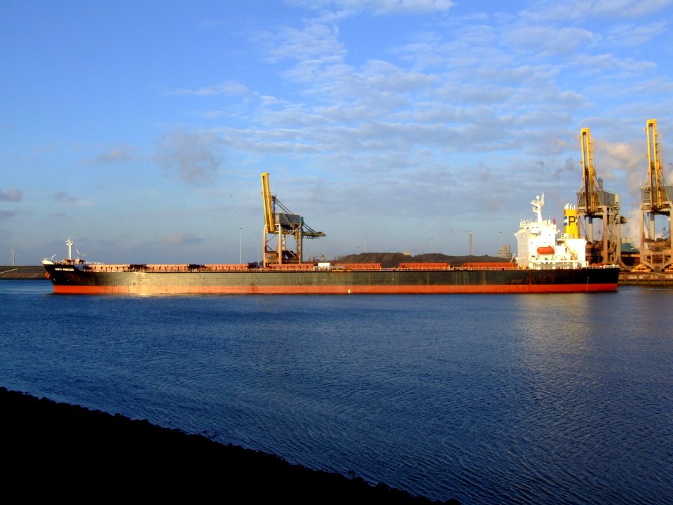 North Princess IMO 9123128, IJmuiden, Port of Amsterdam 27Dec2008 pic-9