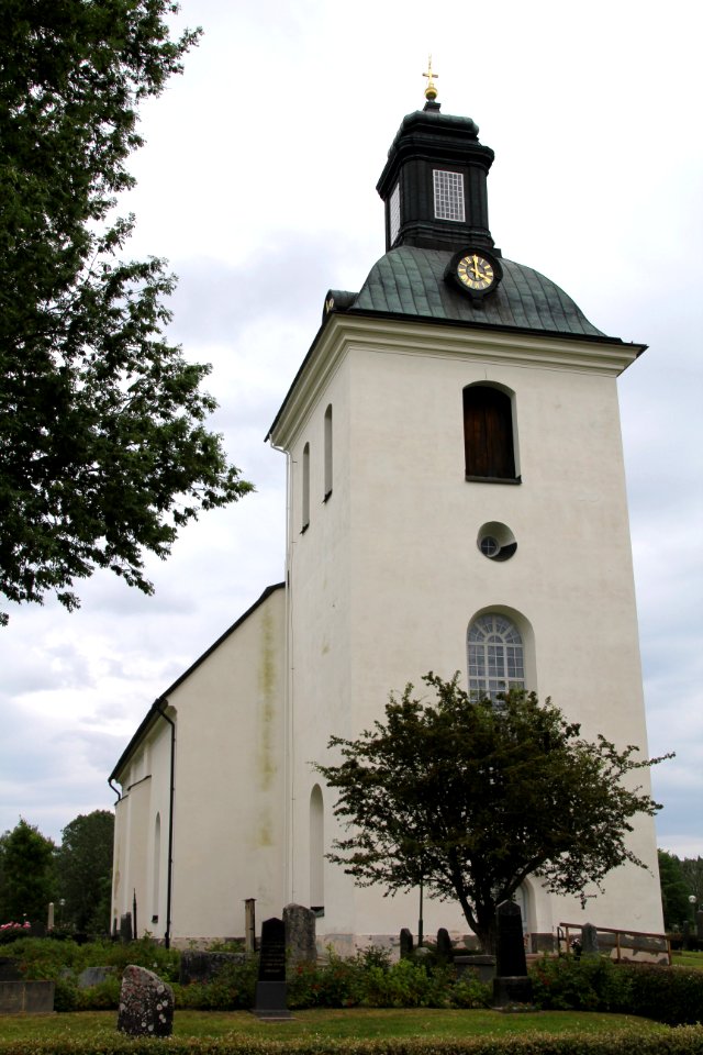 Nora kyrka 2012c