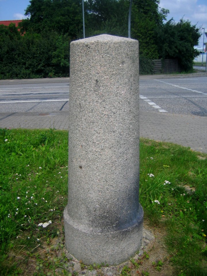 Neubrandenburg Meilenstein Weitin Abzweig Wulkenzin