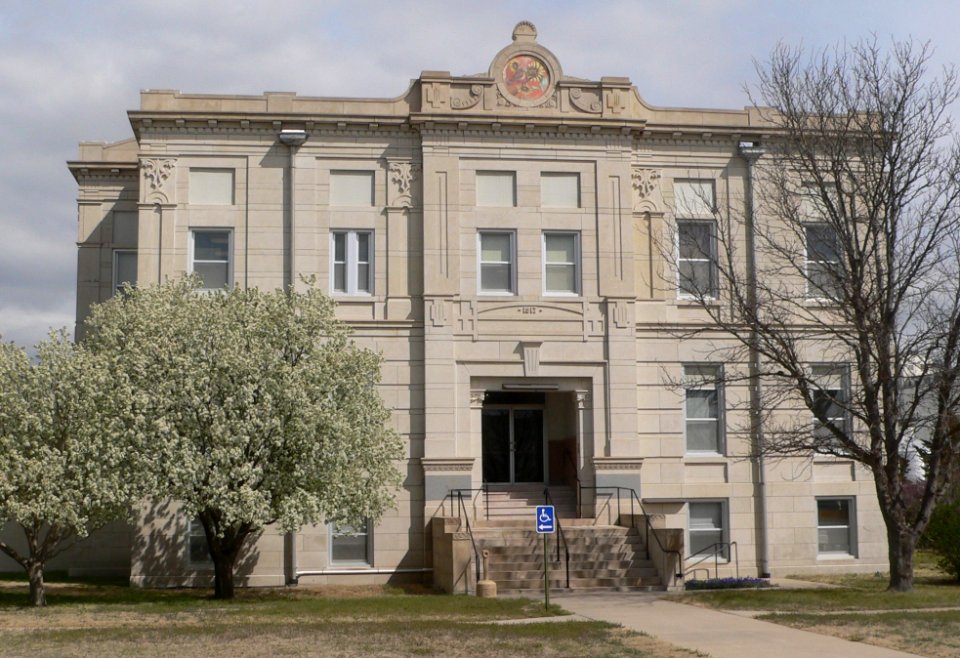 Ness County, Kansas, courthouse from W 1
