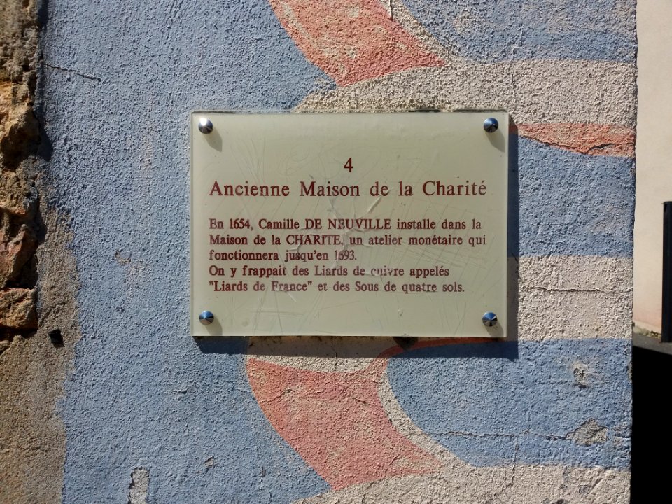 Neuville-sur-Saône - Rue Curie - Ancienne Maison de la Charité - Plaque